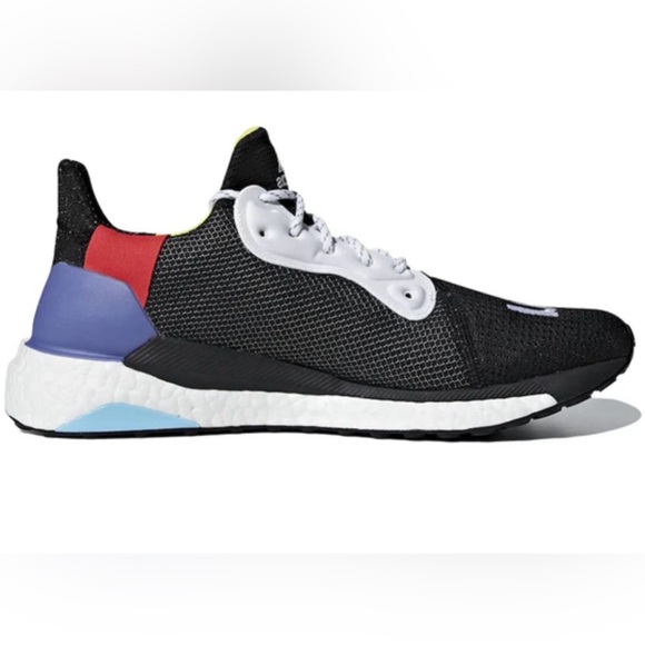 Adidas x Pharrell Solar Hu Glide
'Black' BB8041 size 7 1/2 NIB NWT - Picture 5 of 10